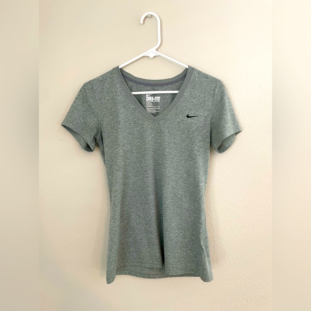 Grey athletic shirt - Nike Women’s Small